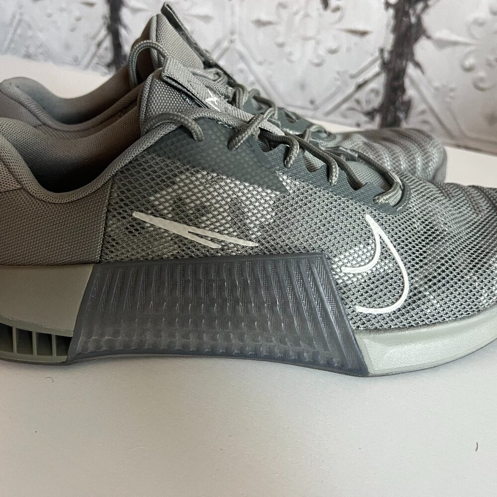 Nike Metcon Men's Size 11.5 Athletic Sneakers Gym Shoes – Gray